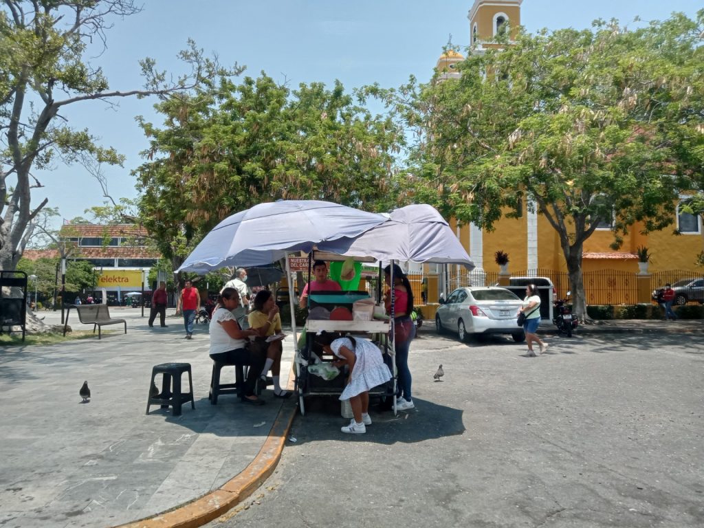 Se incrementa el comercio informal en Ciudad del Carmen