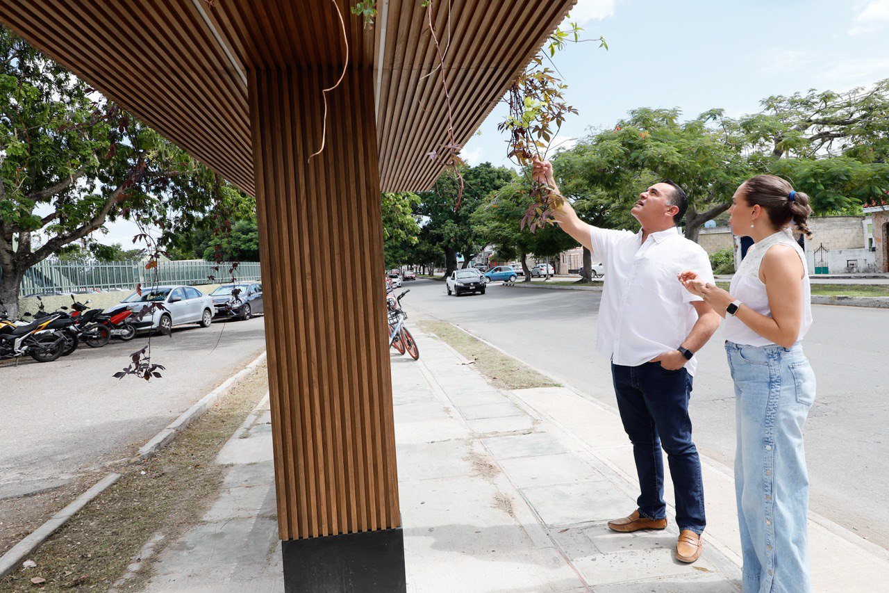 Renán Barrera presenta el primer “Parabus verde”, prueba piloto de una iniciativa innovadora