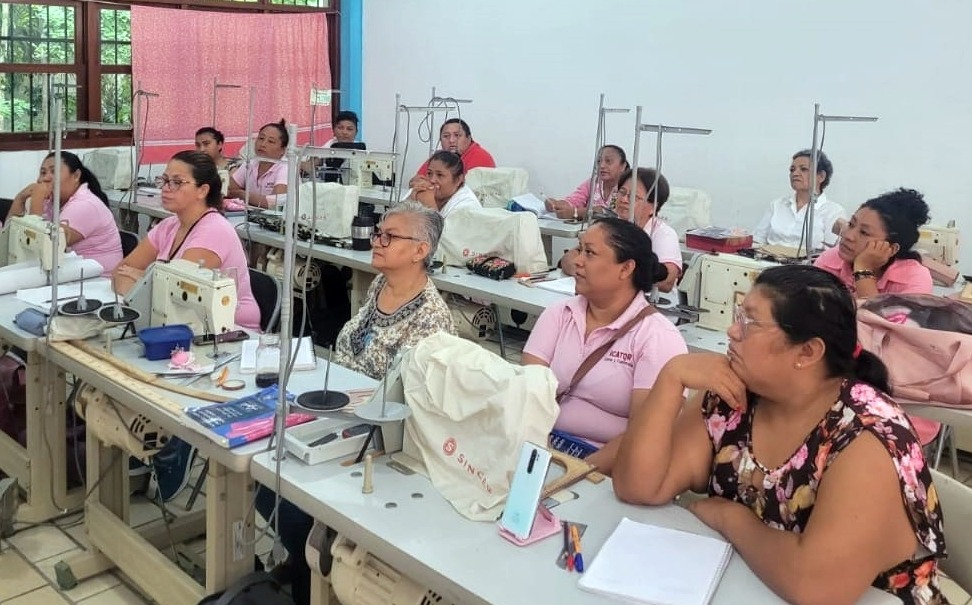Con un variado programa de cursos y talleres tanto para mujeres como para hombres a lo largo de todo el Estado, el Instituto de Capacitación para el Trabajo de Quintana Roo (ICATQR)