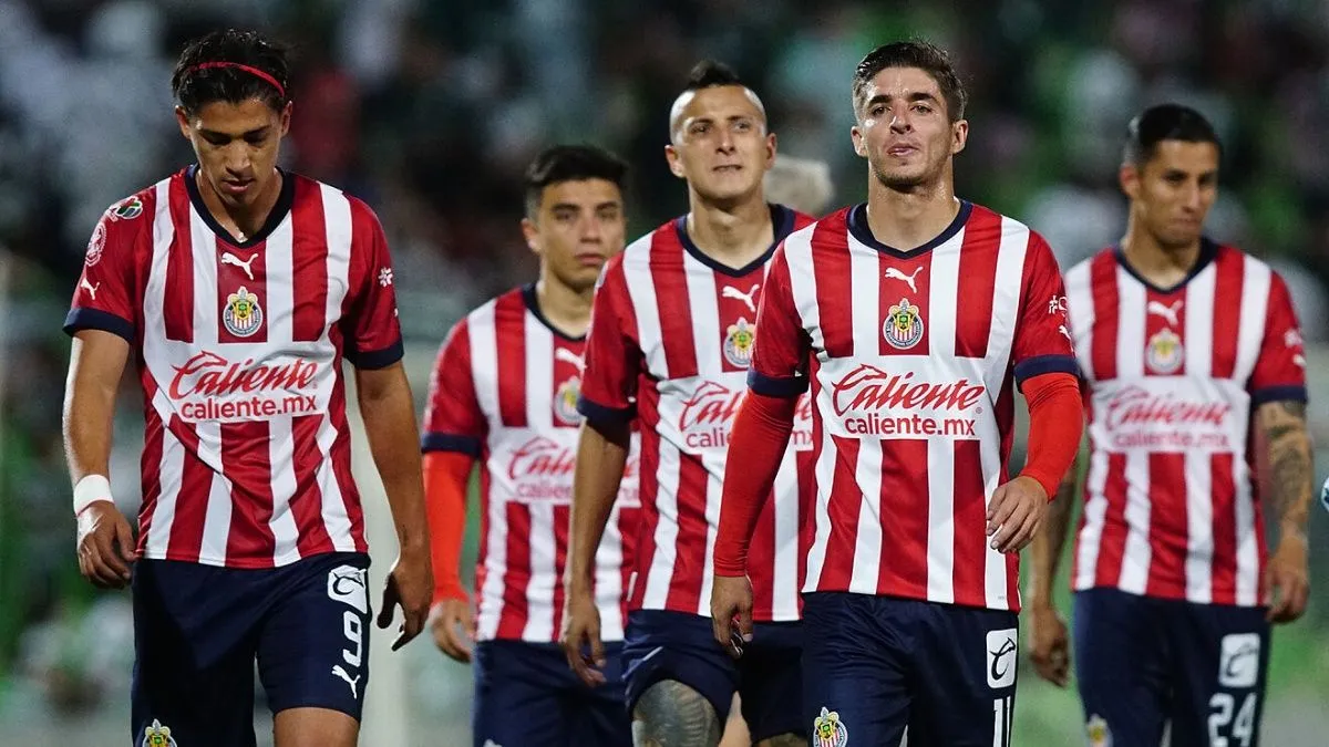 Chivas separa del primer equipo a dos jugadores por no cumplir con el reglamento