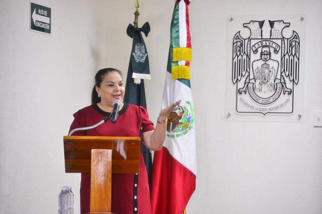 Confirmo mi vocación por dedicar todo mi empeño en favor de los mejores propósitos universitarios Dra. Miriam Carolina Martínez López
