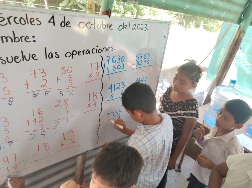 Mejora la educación primaria en la Península de Atasta