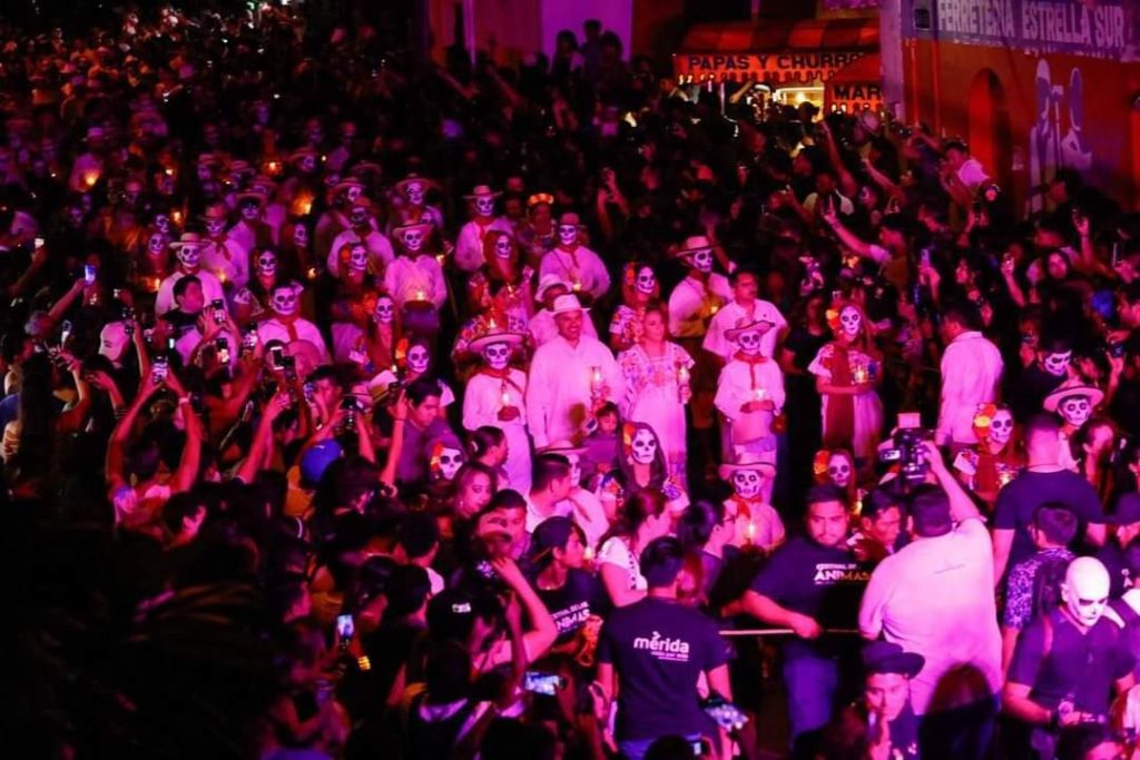 Junto a miles de familias yucatecas, el Alcalde Renán Barrera Concha