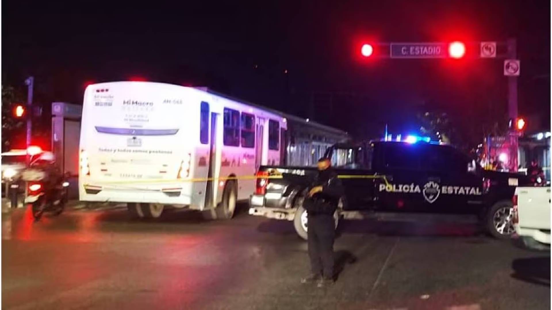 Asalto y secuestro a un autobús en Guadalajara; el sujeto tenía de rehén a una niña