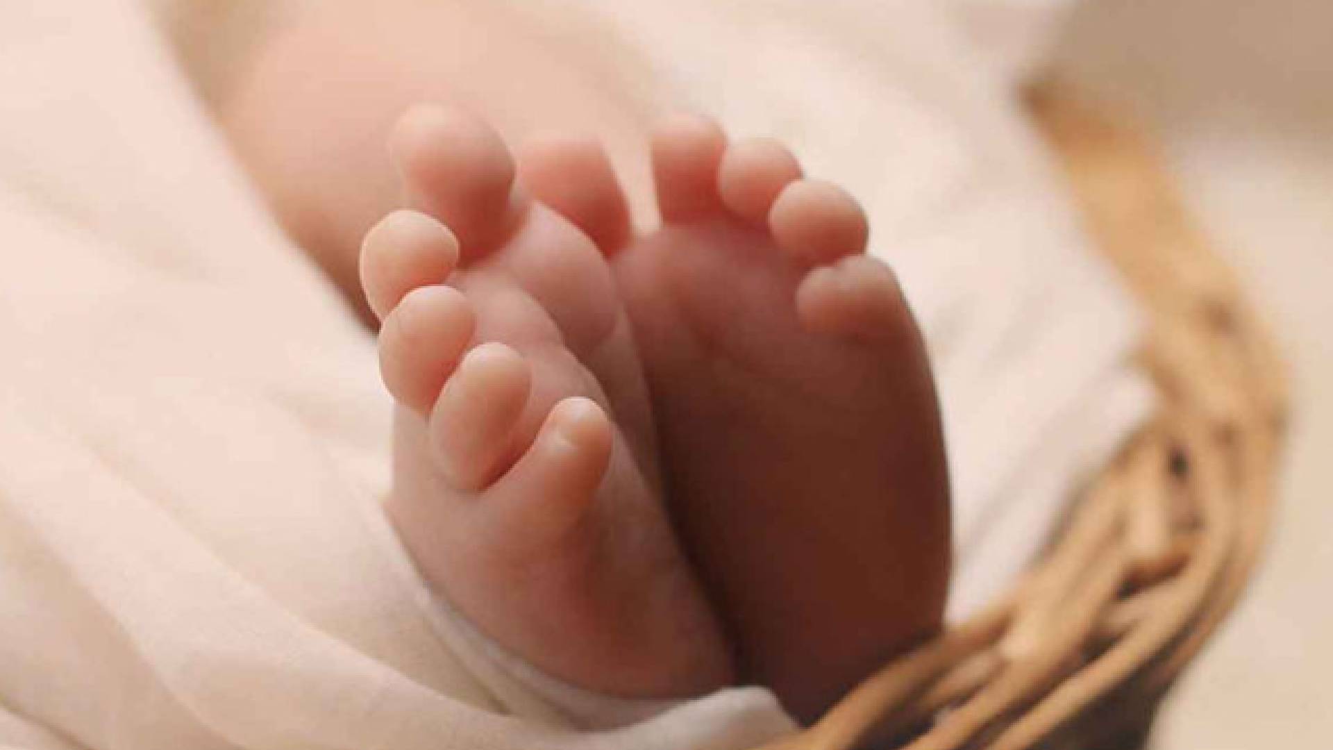 Padrastro golpea a una bebé de 6 meses en Sinaloa; fue trasladada al hospital con fractura piernas.