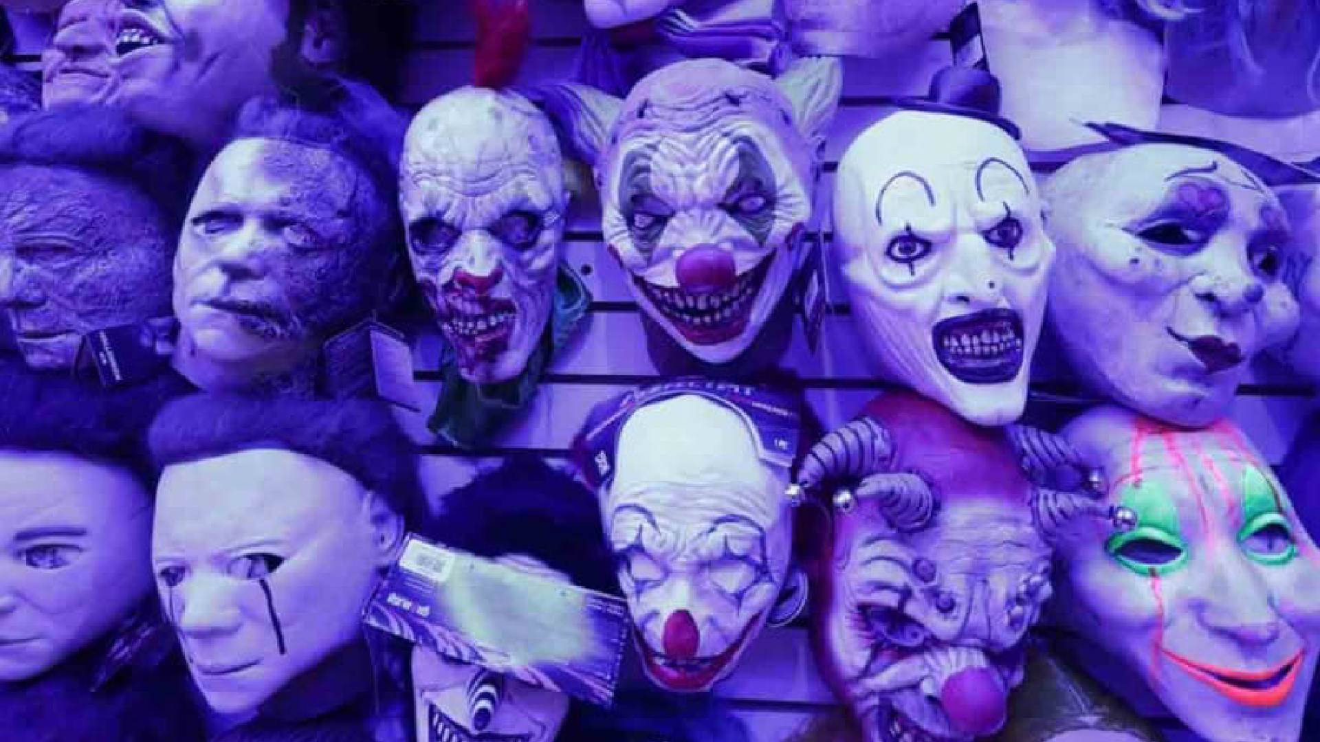 Grotesca decoración de Halloween en el Mercado de Sonora indigna a muchas personas