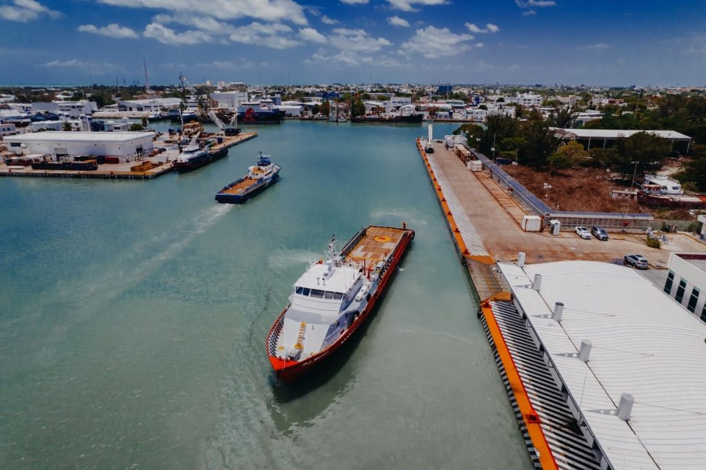 Necesario dragar el canal de navegación del Puerto Isla del Carmen