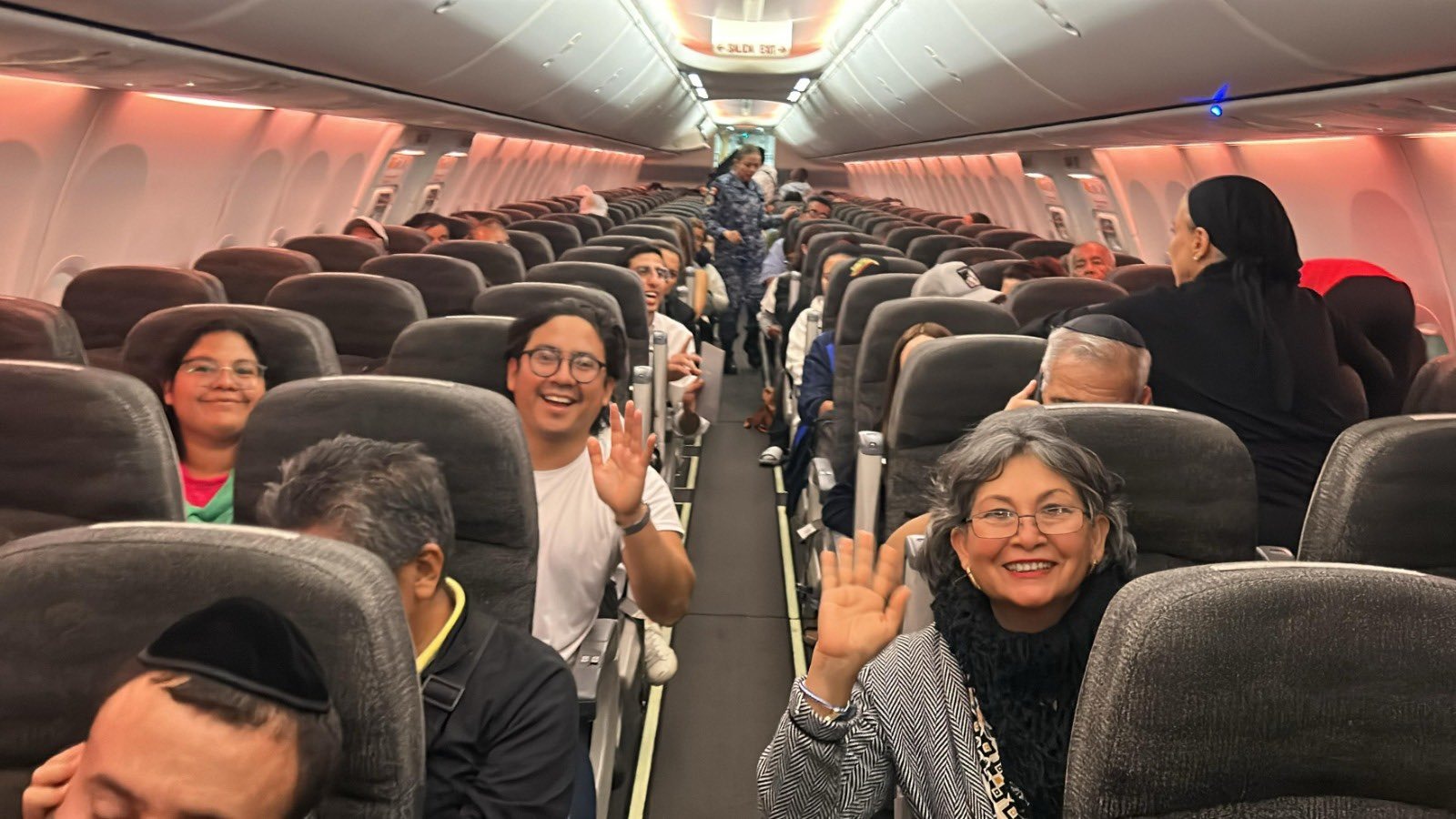 Primer vuelo humanitario traerá a 135 connacionales de Israel: Bárcena