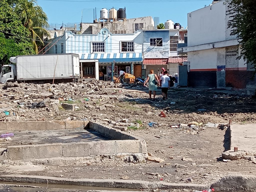 Comerciantes sobre ruedas del Chechén y parque Juan Diego tendrán que desocupar los espacios