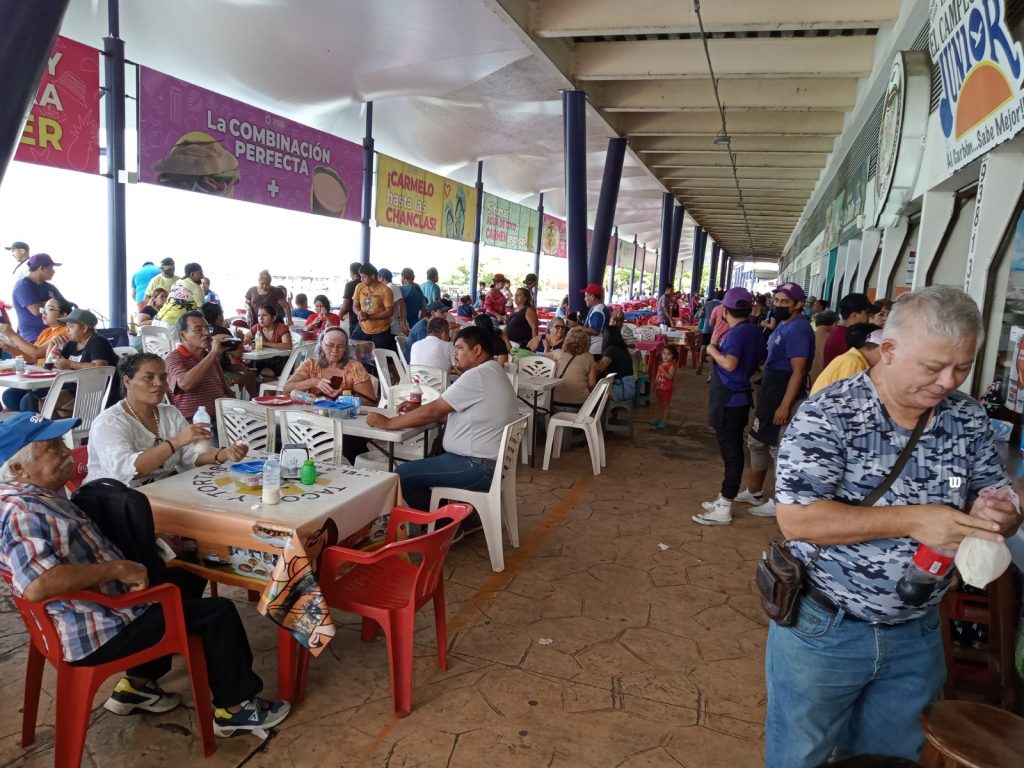 Unos 600 locatarios del mercado Alonso Felipe de Andrade de Ciudad del Carmen esperan sus concesiones