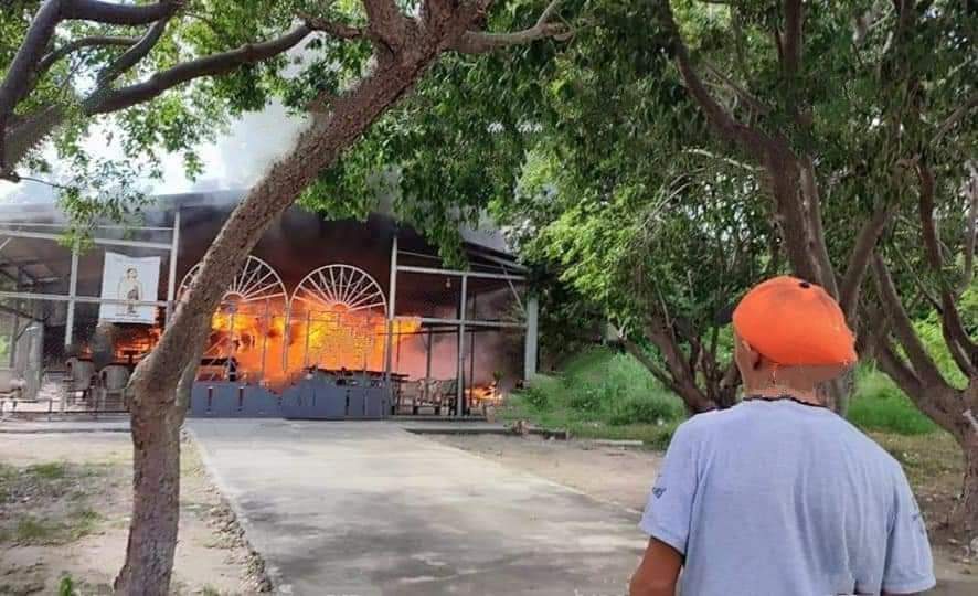 Ladrones queman capilla en el sur de Mérida, al no encontrar cosas de valor