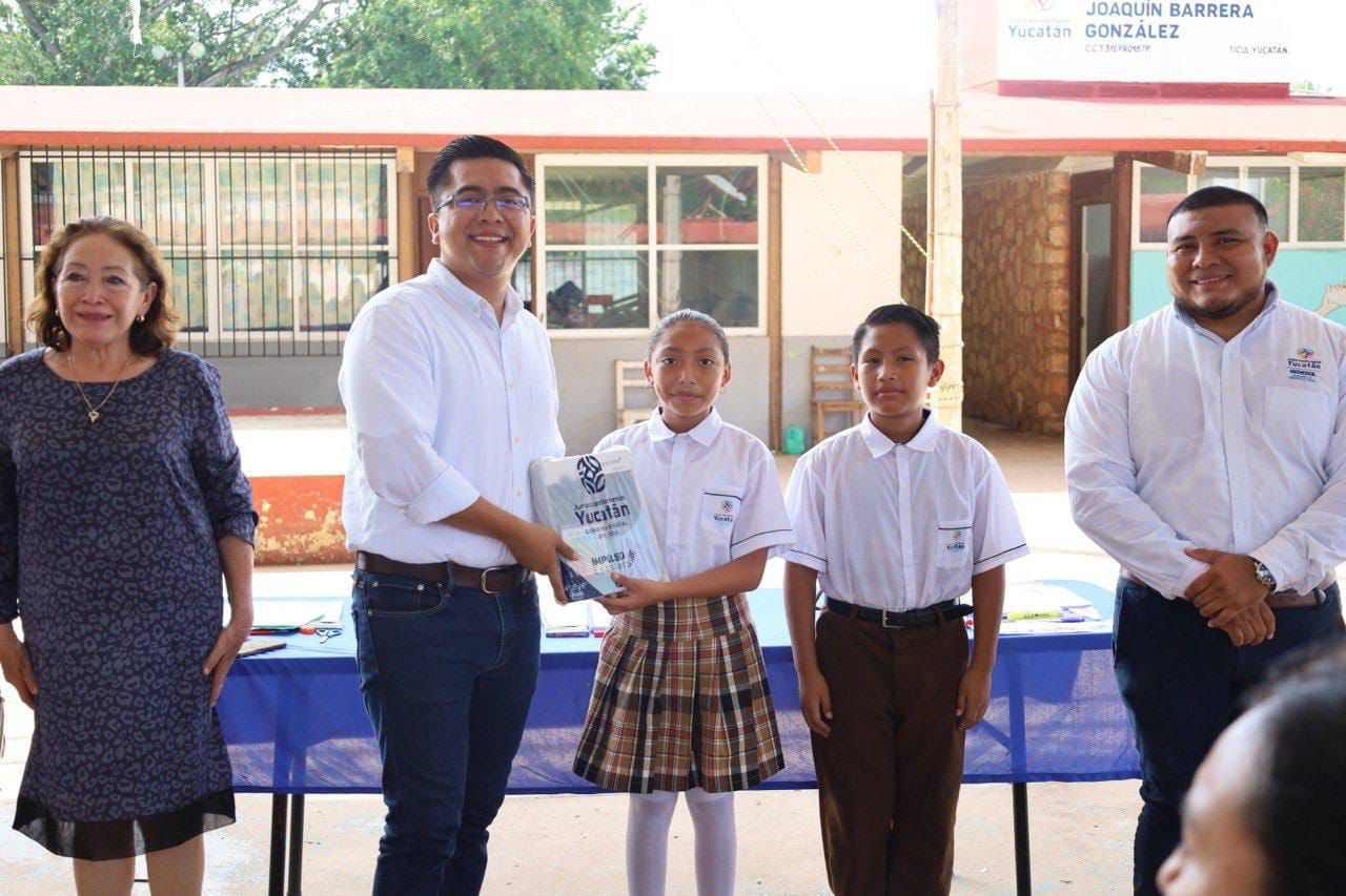 Apoyos en las Escuelas Primarias "Jacinto Canek” de Oxkutzcab y “Joaquín Barrera González” de Ticul