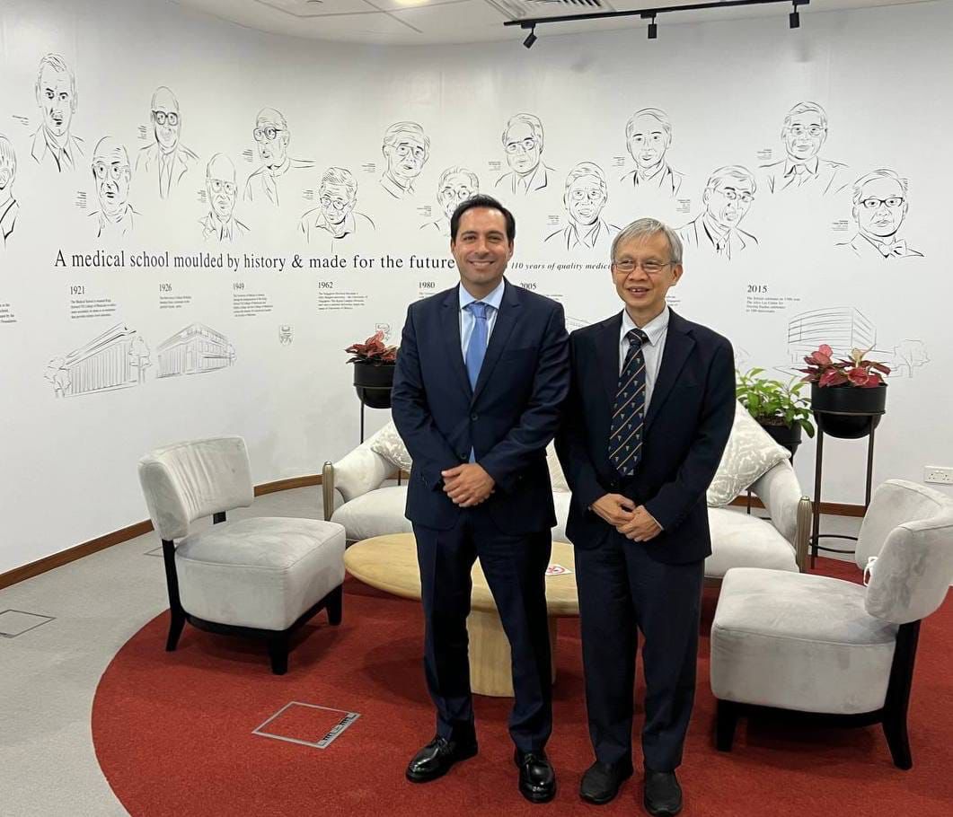 También, visitó la Galería de la Ciudad del Centro para Ciudades Habitables y <yoastmark class=