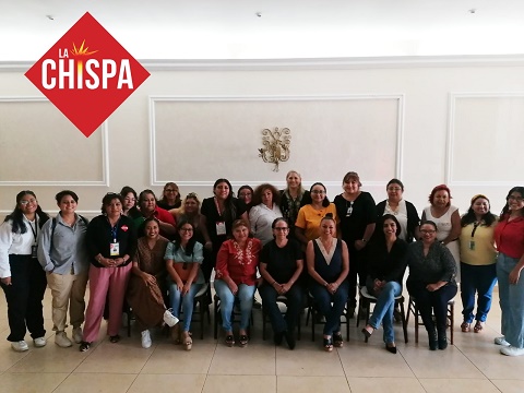 Verónica Camino se reúnen con Mujeres Periodistas de Yucatán