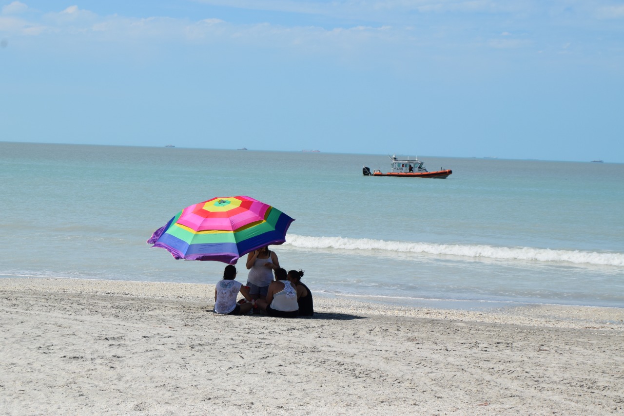 Aptas para bañistas las playas del municipio de Carmen