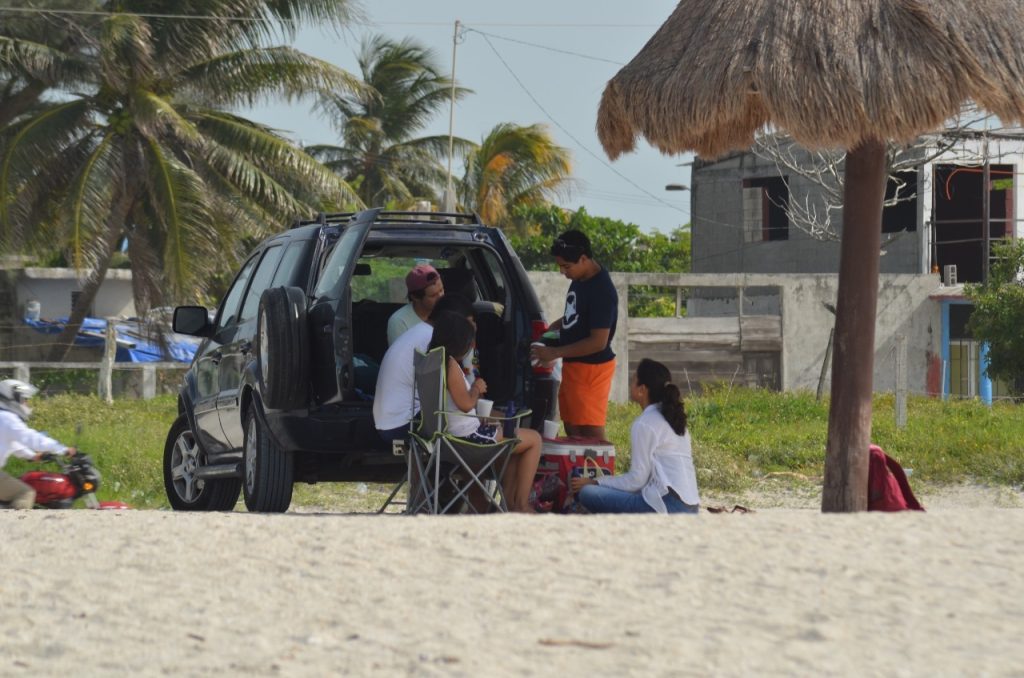Aptas para bañistas las playas del municipio de Carmen