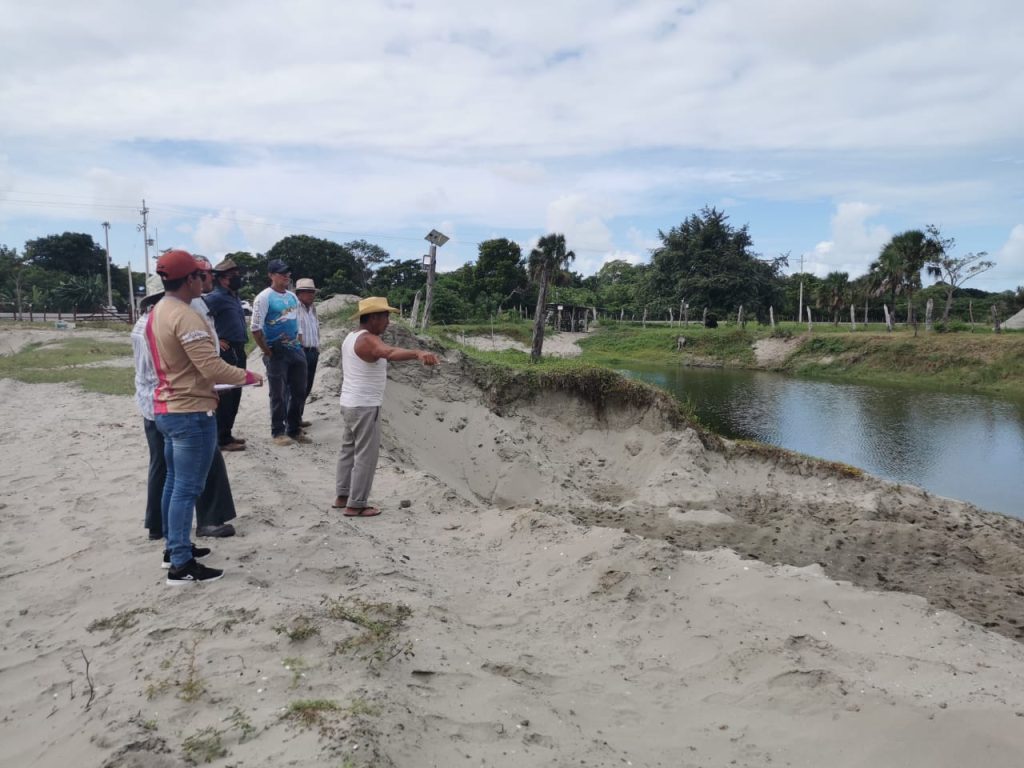 Más de 16 000 000 de pesos se otorgaron a productores acuícolas y pescadores de la Península de Atasta