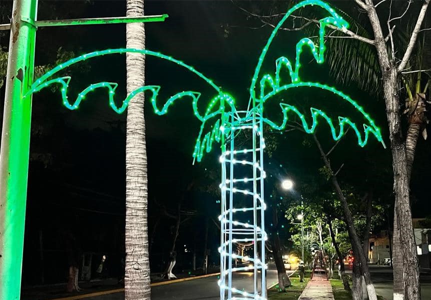 Iniciarán con los adornos navideños en calles y avenidas de Ciudad del Carmen en próximos días