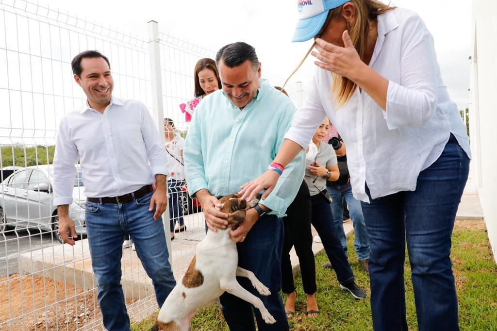 El Gobernador Mauricio Vila y el Alcalde de Mérida, Renán Barrera entregan la Clínica Veterinaria Municipal y el Centro Municipal de Atención Animal