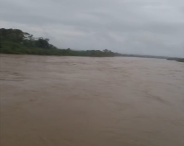 Desbordan tres ríos en Tabasco; dos más podrían rebasar sus niveles