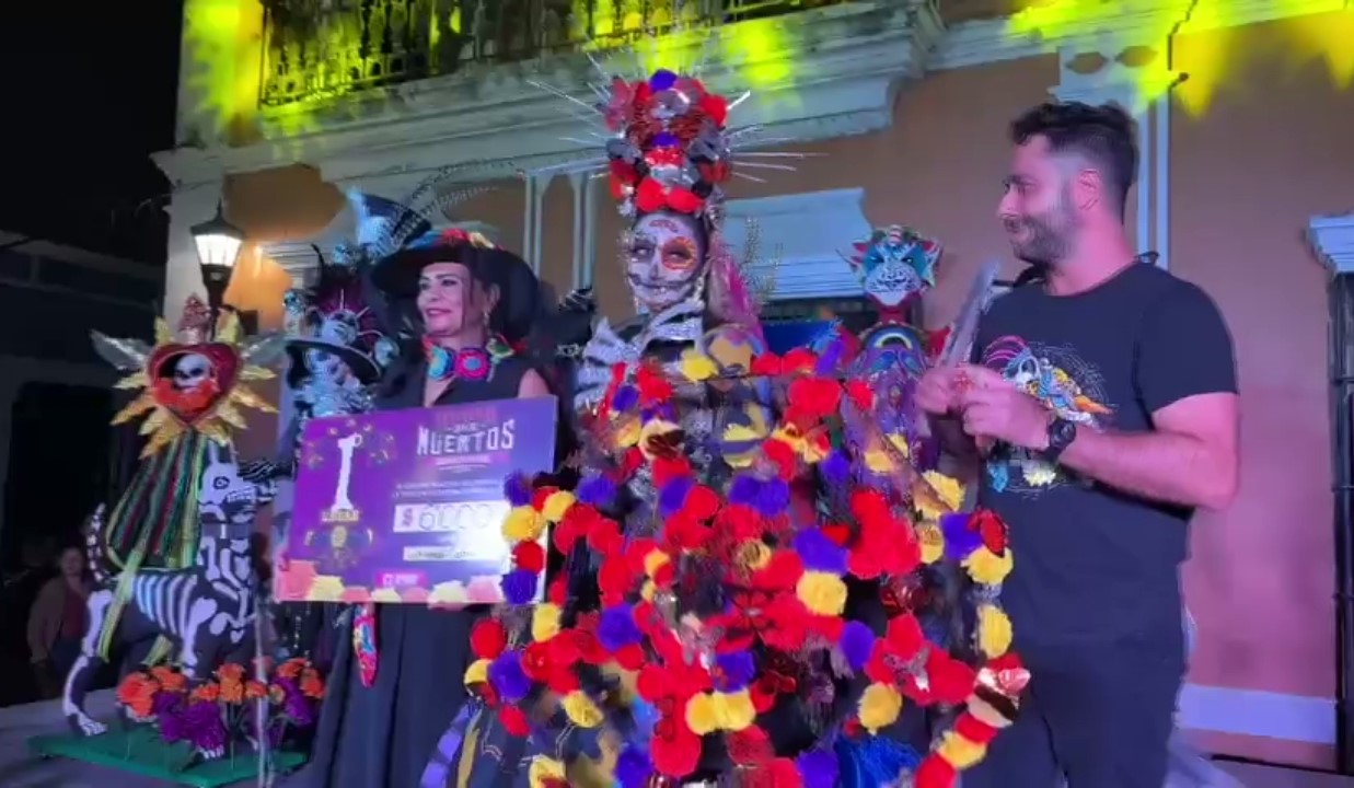 Jolgorio de ánimas y concurso de catrinas y catrines en Ciudad del Carmen