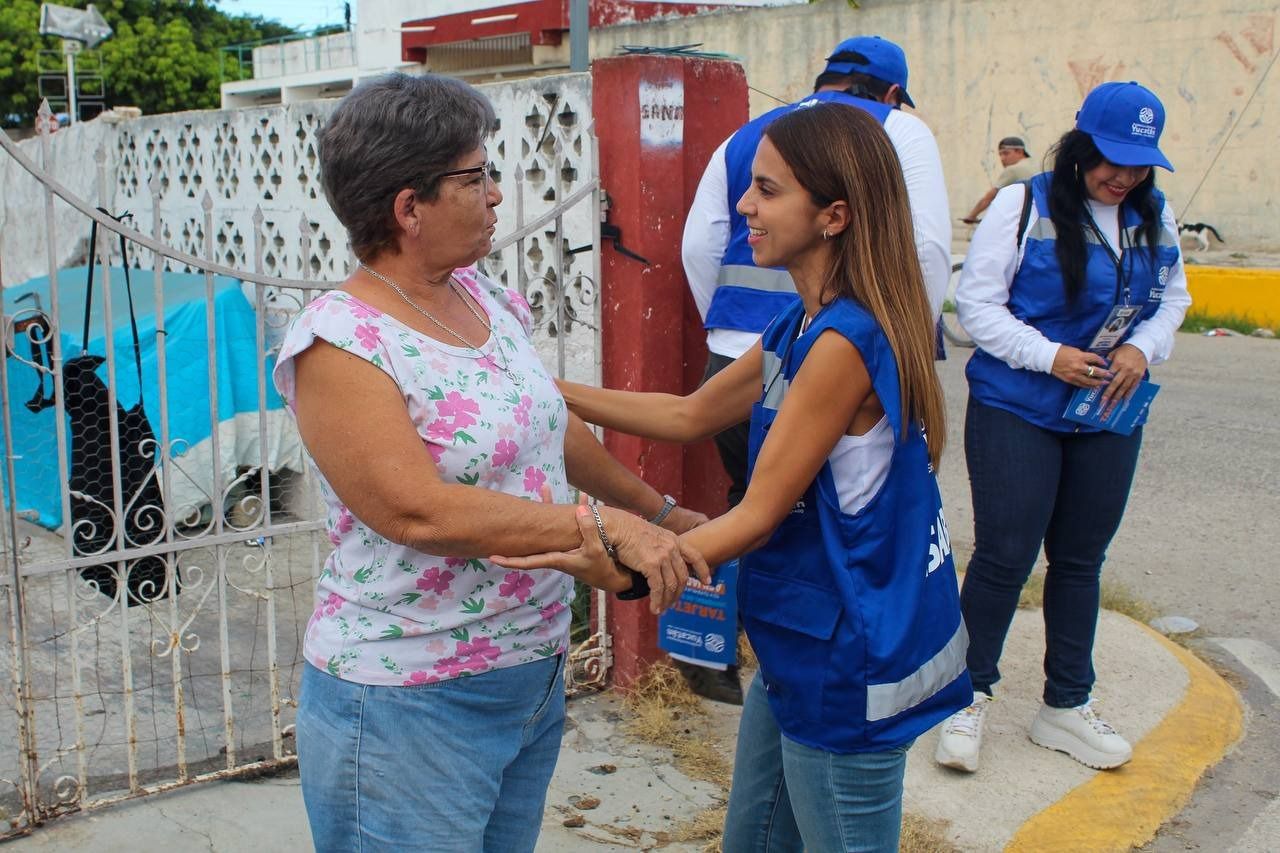 Isabel Rodríguez Heredia impulsa programas de salud y brinda apoyo a madres solteras en Kanasín.