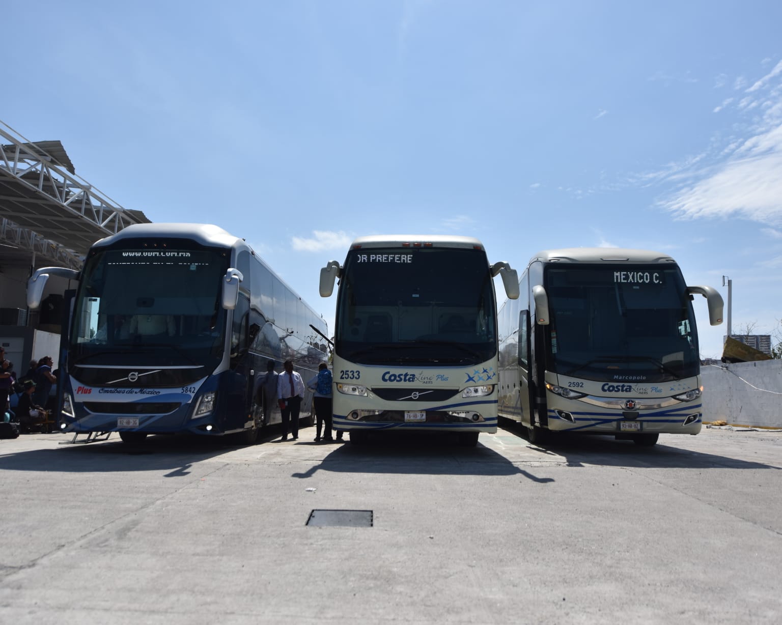 SICT trasladó 12,944 personas por vía aérea y terrestre tras embate de Otis en Guerrero