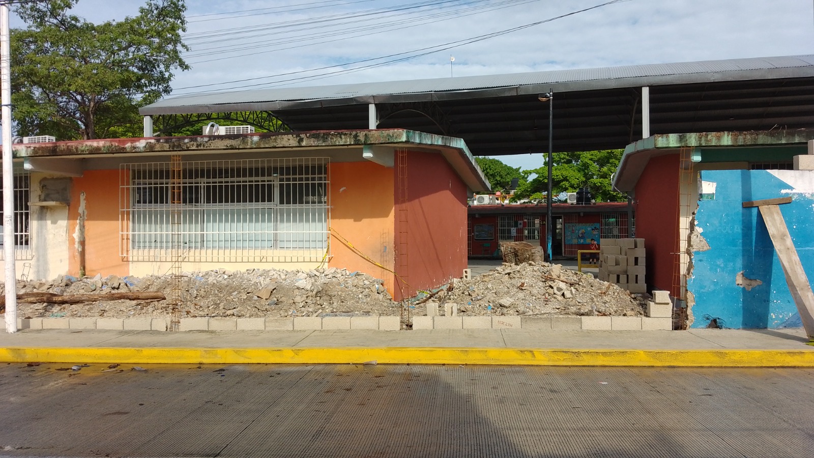 Gobierno municipal de Carmen cerró sus puertas a los obreros de la CTM