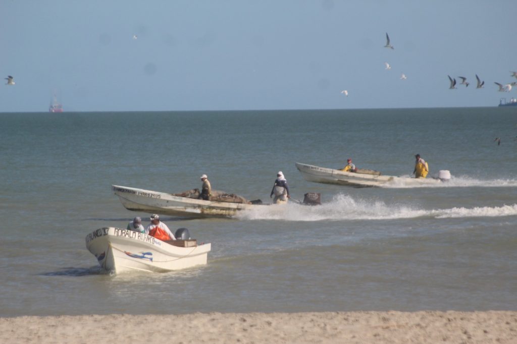 Pescadores ribereños del municipio de Carmen piden a petroempresas que cumplan con las normas ambientales