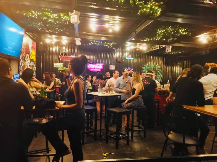 Clausura a bares y restaurantes que laboren fuera de horario