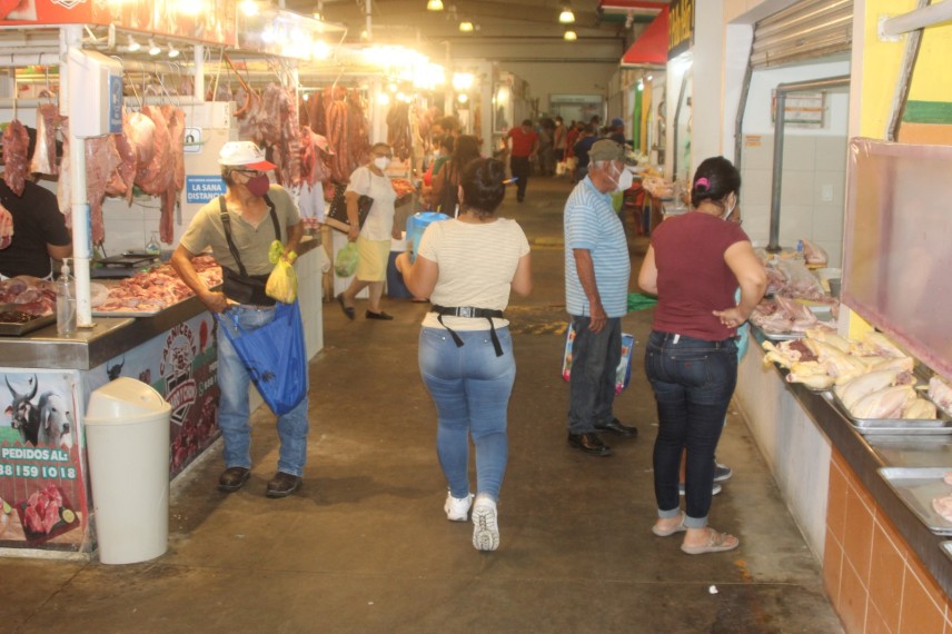 Poca actividad comercial en el mercado de Ciudad de Carmen