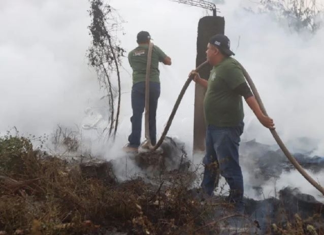 Vecinos en Kanasín sofocaron un incendio