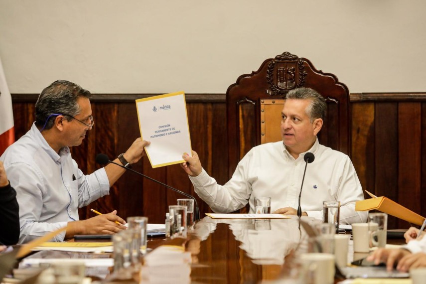 El Alcalde Alejandro Ruz avala acciones a favor de la educación en el Municipio