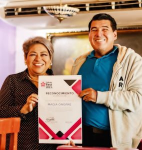 En la misma celebración Miguel Rosas Correa, director del Sakura Fest, otorgó un reconocimiento merecido reconocimiento a Magia Onofre por su valioso apoyo para la realización de dicho evento.