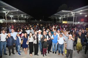 Renán Barrera cuenta con el apoyo de la gente que vive en el oriente del estado de Yucatán.