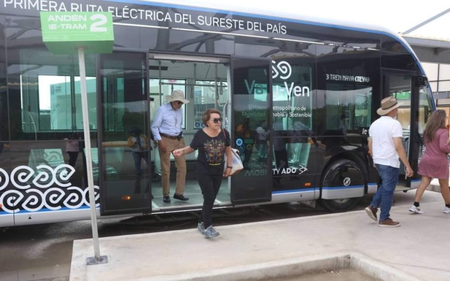 Desde temprana hora, usuarios pudieron conocer los beneficios y disfrutar del primer transporte público 100% eléctrico en el Sureste y único en Latinoamérica