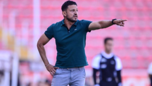 Jorge Isaac Gómez entrenador de Necaxa Femenil, es acusado de acoso sexual por parte de varias jugadoras de dicho equipo. 