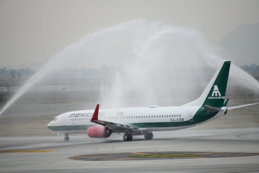 Primer vuelo de Mexicana de Aviación despega desde el AIFA