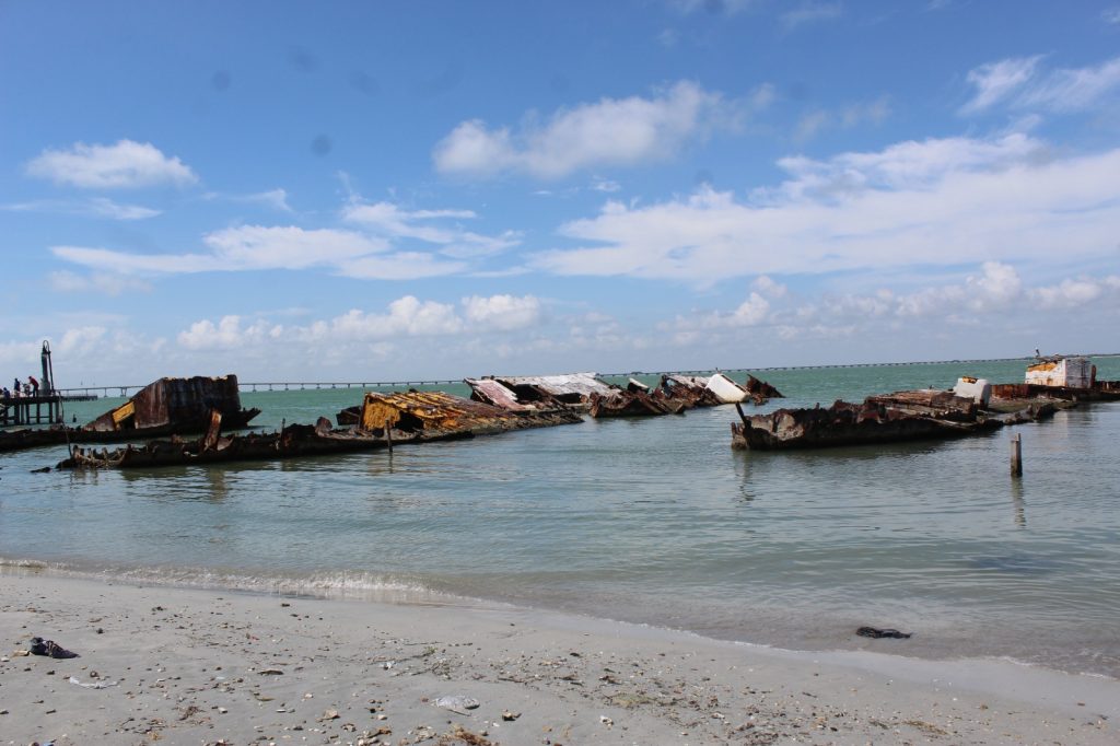 Cementerio de barcos la parte posterior del mercado principal de Ciudad del Carmen