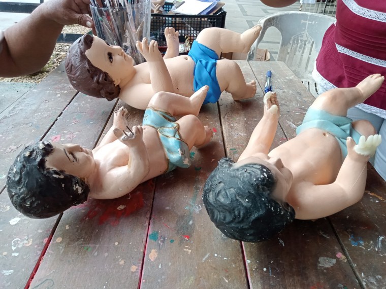 Muchas personas prefieren restaurar sus imágenes religiosas: En Ciudad del Carmen