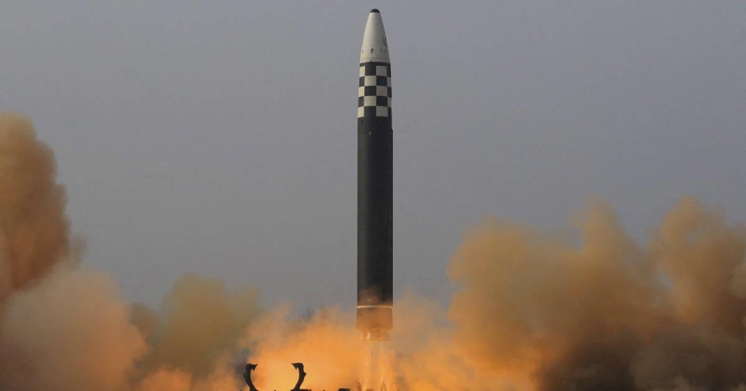 Corea del Norte lanzó un misil