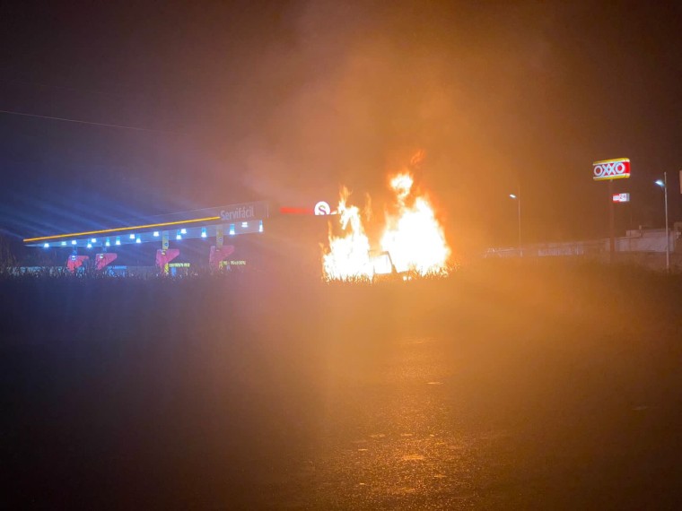 Balaceras y quema de vehículos en Tabasco