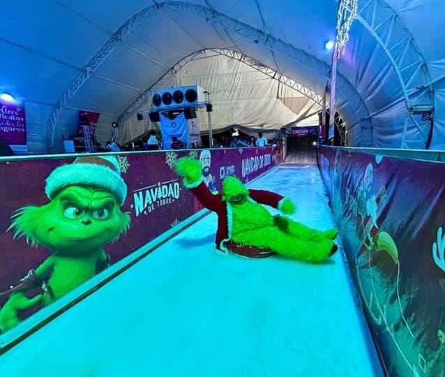 Más de 35 mil personas disfrutaron de la pista de hielo y tobogán