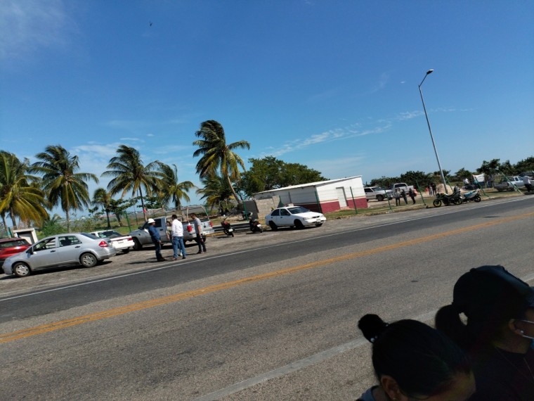 Manifestación de sindicatos en el Puente Zacatal