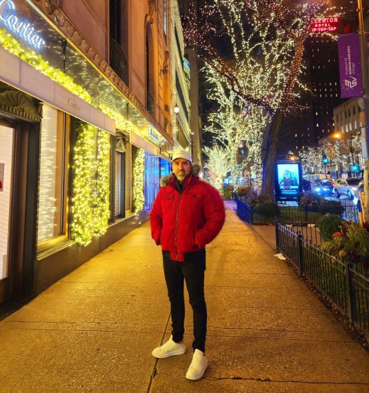 Repudian a Hugo Juárez por usar a la Virgen en su campaña