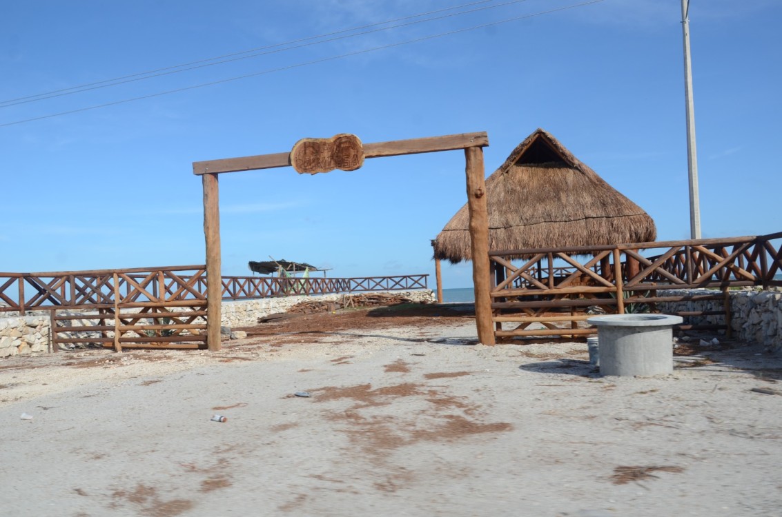 Sigue privatización de playas en el municipio de Carmen