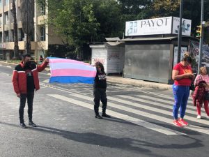 Abuelas trans exigen disculpas de AMLO y López Dóriga por lo que cerraron las avenidas Chapultepec y Cuauhtémoc.
