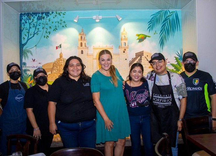 Cecilia aliada de la juventud: dos iniciativas es avalar que el servicio social sea considerado como experiencia profesional y la Ley del Primer Empleo