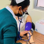 Se llevan a cabo Chequeos PrevenIMSS, los cuales representan una valiosa herramienta para identificar factores de riesgo