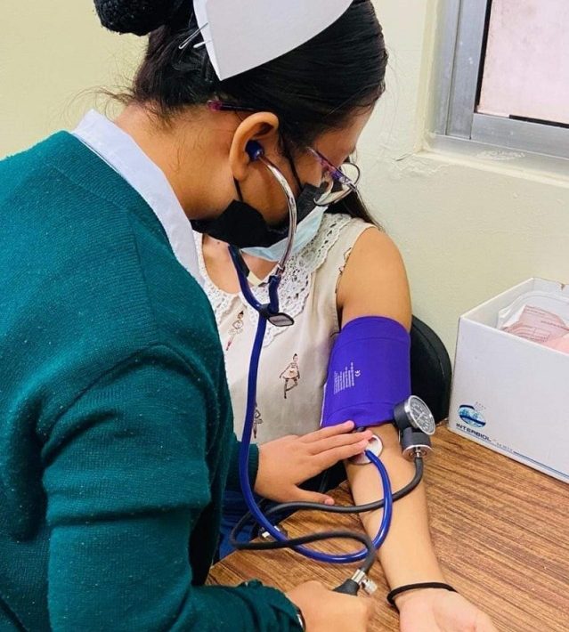 Se llevan a cabo Chequeos PrevenIMSS, los cuales representan una valiosa herramienta para identificar factores de riesgo